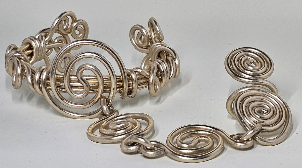 Champagne Swirls