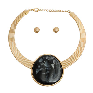 Gold Omega Round Black Resin Set